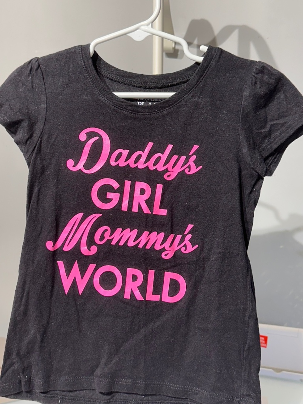 "Daddy's Girl, Mommy's World" Girls Shirt, sz 4T (A99)